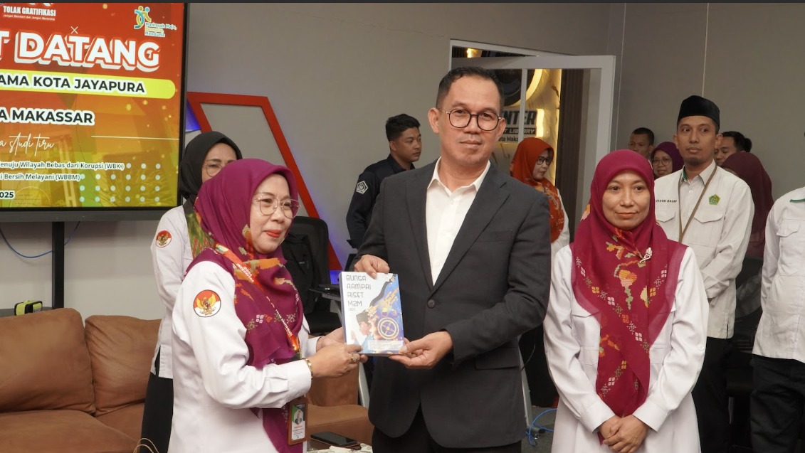 MAN 2 Kota Makassar Luncurkan Buku “Bunga Rampai Riset”
