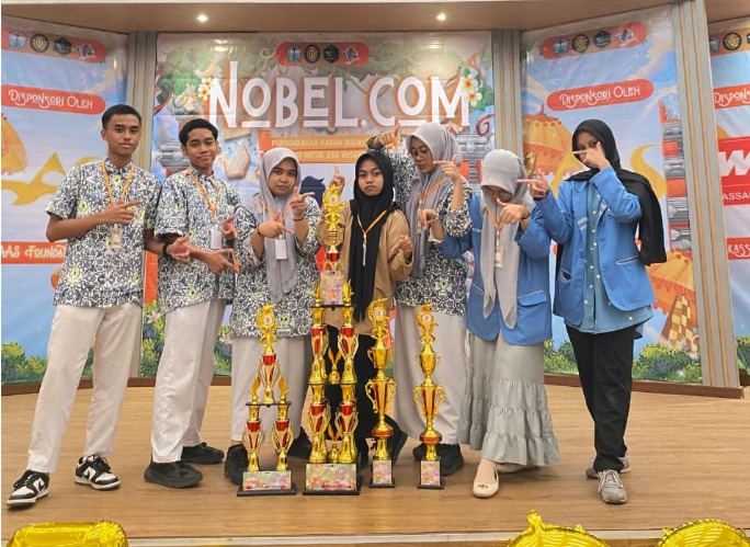 Siswa MAN 2 Kota Makassar Juara Umum dalam Ajang Nobel.Com 2025
