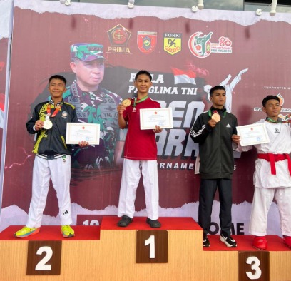 Siswa MAN 2 Kota Makassar Raih Juara 1 di Open Tournament Karate Piala Panglima 2025