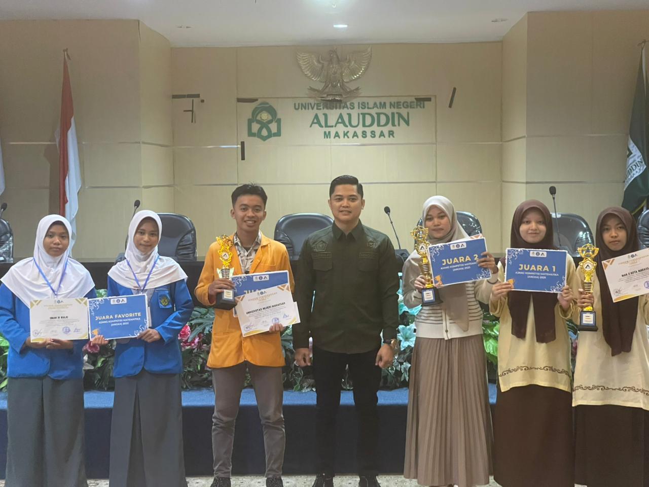 Tim Infografis MAN 2 Kota Makassar Berjaya dalam ANGKA UIN Alauddin Makassar