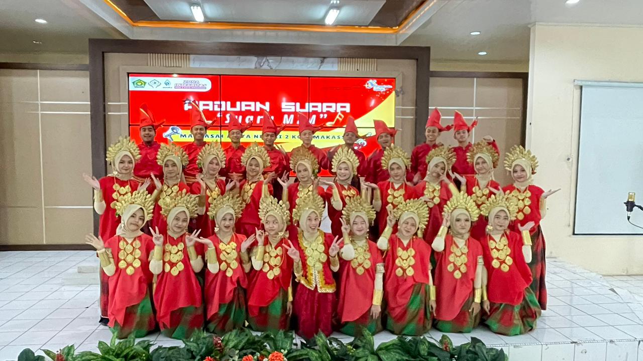 Tim Paduan Suara MAN 2 Kota Makassar Raih Penghargaan Kostum Terbaik di Ajang Nasional