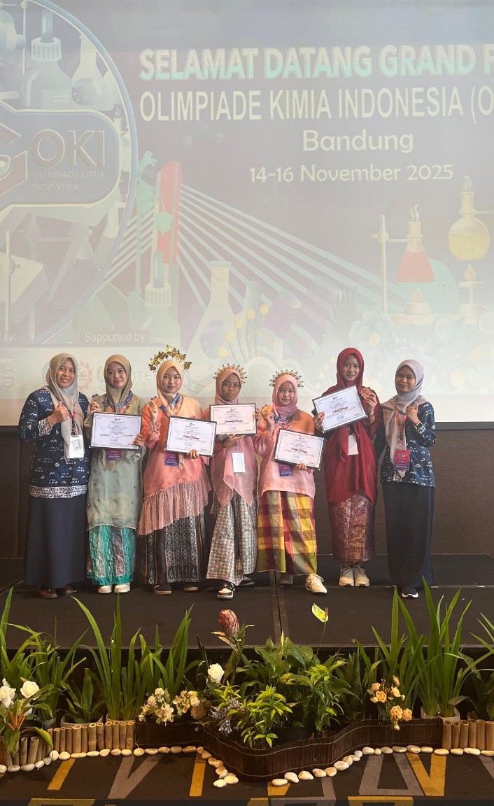 MAN 2 Makassar Sabet 4 Medali dan 1 HM di Olimpiade Kimia Nasional 2025