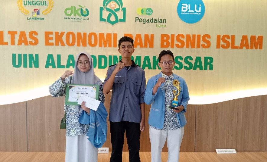 Siswa MAN 2 Kota Makassar Sabet Juara 1 Lomba Cerdas Cermat di UIN Alauddin