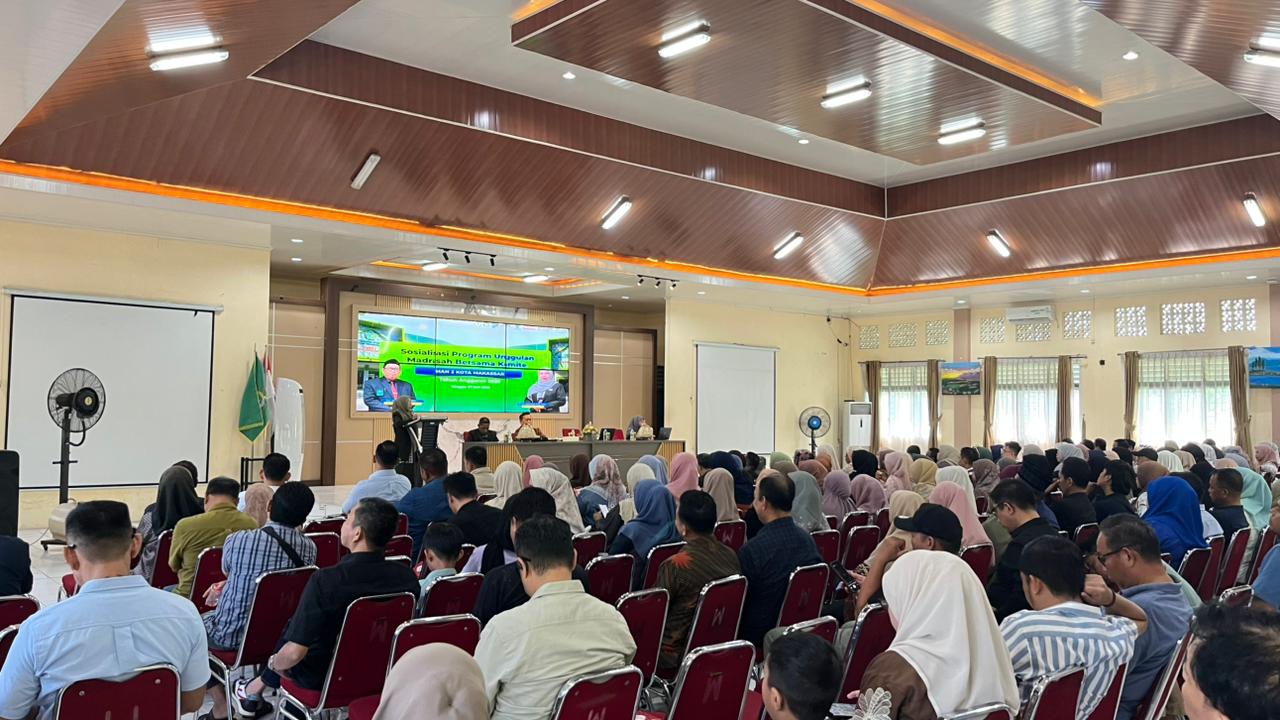 Komite MAN 2 Kota Makassar Gelar Sosialisasi Program Unggulan di Hadapan Orang Tua Siswa Baru