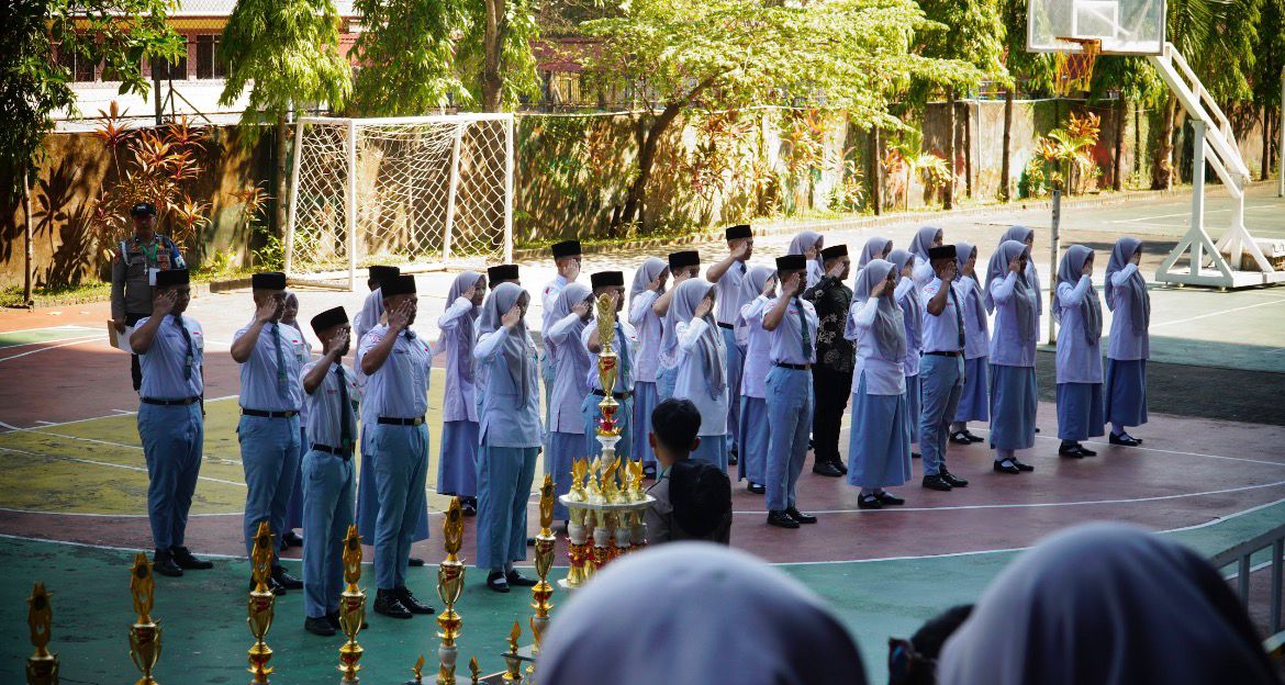 Paskibra MAN 2 Kota Makassar Ukir Prestasi pada Perayaan HUT Bhayangkara Ke-80