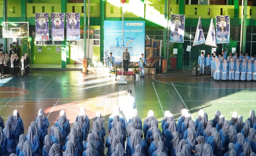 Jadi Inspektur Upacara, Kasubdit Kamsel Ajak Murid MAN 2 Kota Makassar Tertib Berlalu lintas