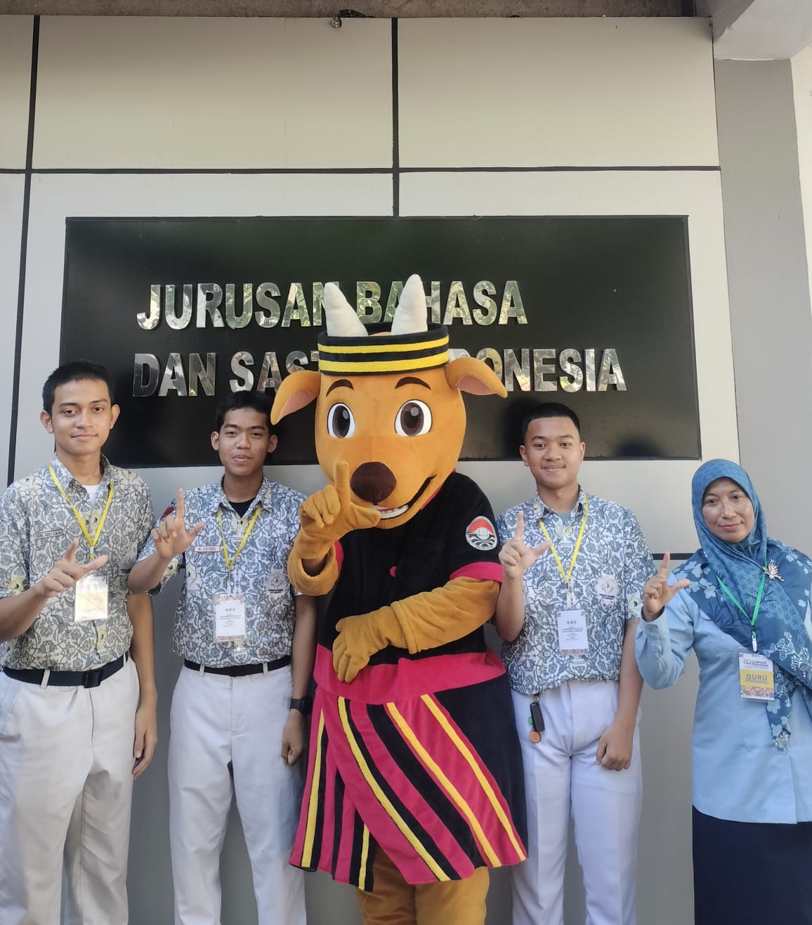 Tim MAN 2 Kota Makassar Raih Juara 2 Lomba CTBI pada OPEN Pekan Pujangga 2026